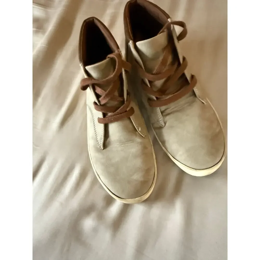 Cat & Jack light Brown boots size 5